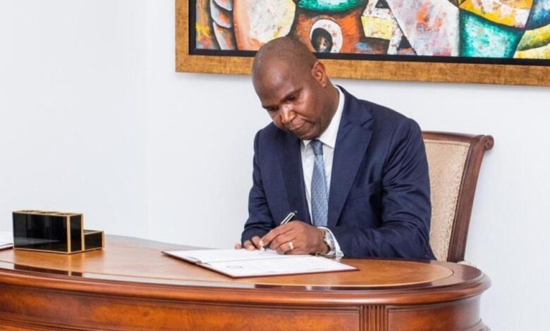 Presidente da República promulga revisão de leis económicas estratégicas - Rádio Moçambique