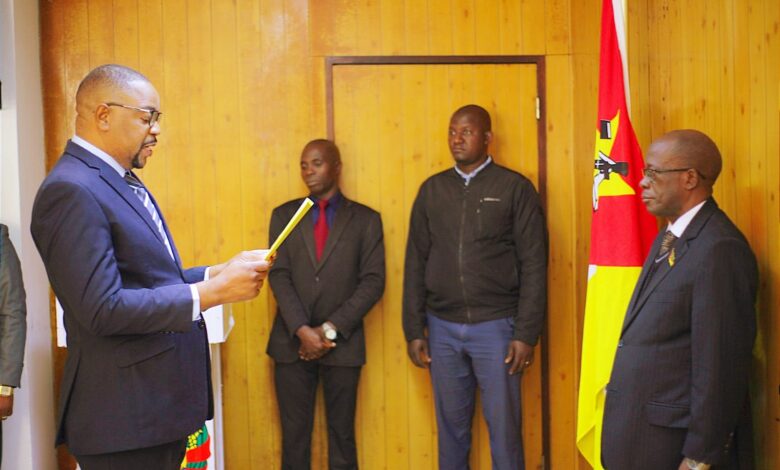 SE de Manica exige reforço no combate à poluição dos rios por actividade mineira - Rádio Moçambique