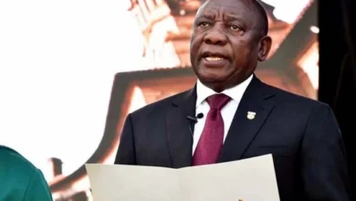 Presidente sul-africano homenageia figuras que marcaram a democracia no país - Rádio Moçambique