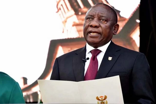 Presidente sul-africano homenageia figuras que marcaram a democracia no país - Rádio Moçambique