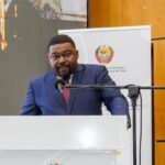 "Cartas na Mesa" recebe Basílio Muhate - Rádio Moçambique