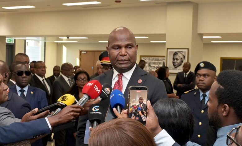 Chapo capta novos parceiros à margem da Cimeira de Luanda - Rádio Moçambique