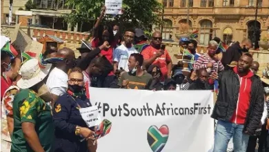 Sul-africanos marcham em Gauteng para exigir prioridade no acesso ao emprego - Rádio Moçambique