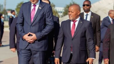 Ministro da Agricultura recebe homólogo da Belarus para conversações oficiais - Rádio Moçambique
