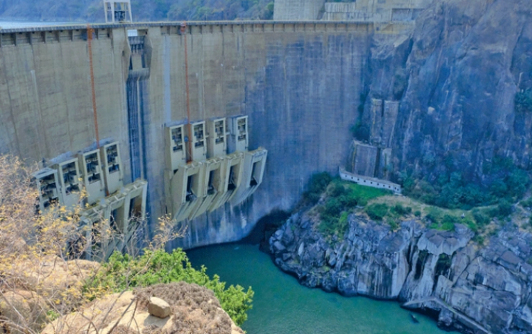 Produção de energia da HCB cresce 13% no primeiro semestre do ano - Rádio Moçambique