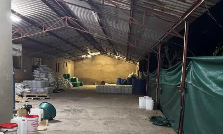 Polícia sul-africana desmantela laboratório de drogas em Musina - Rádio Moçambique