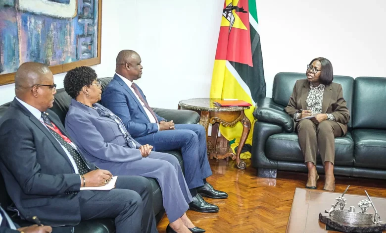 Moçambique e Angola reforçam cooperação na área do Interior - Rádio Moçambique