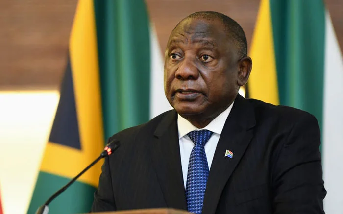 Cyril Ramaphosa apela à participação dos eleitores nas eleições autárquicas na áfrica do sul - Rádio Moçambique